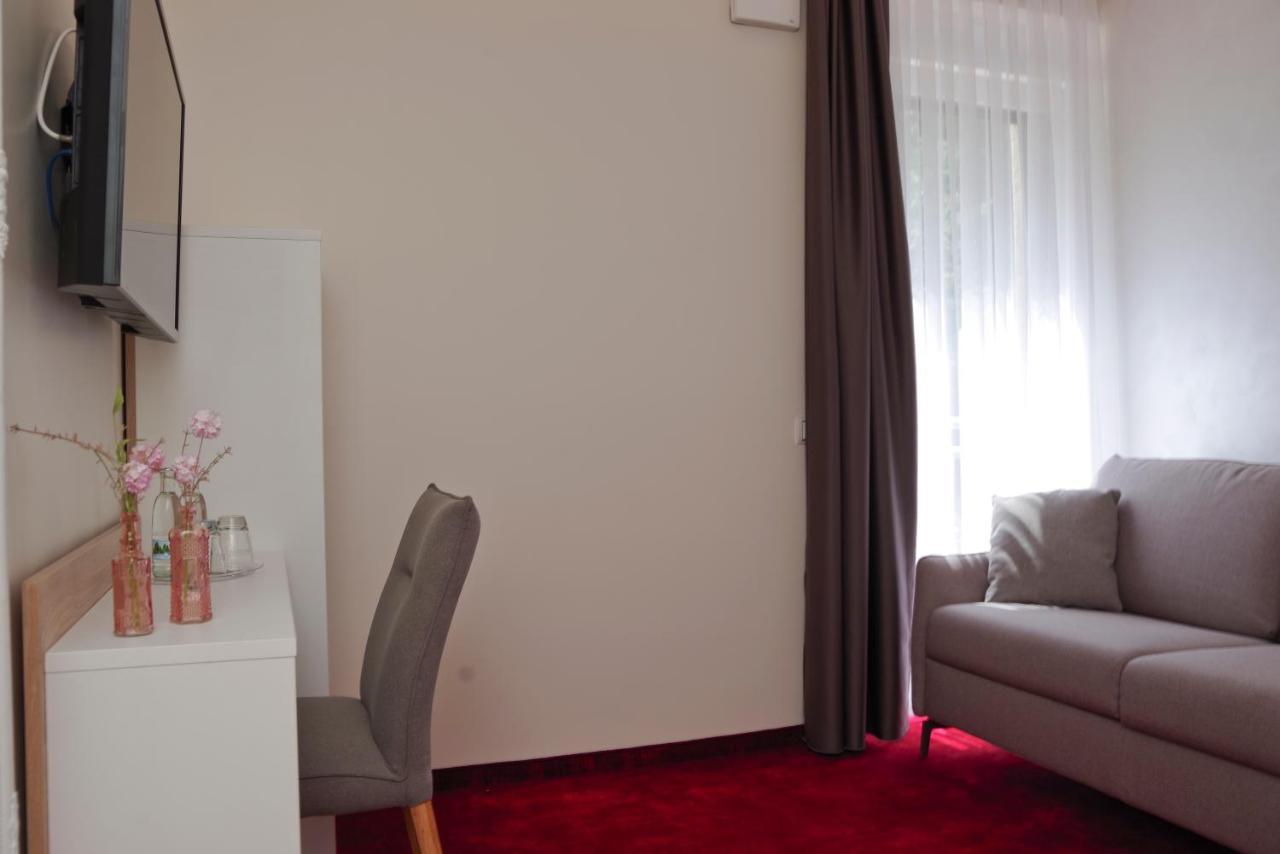 Hotel Am Waldkasino Эрфурт Экстерьер фото