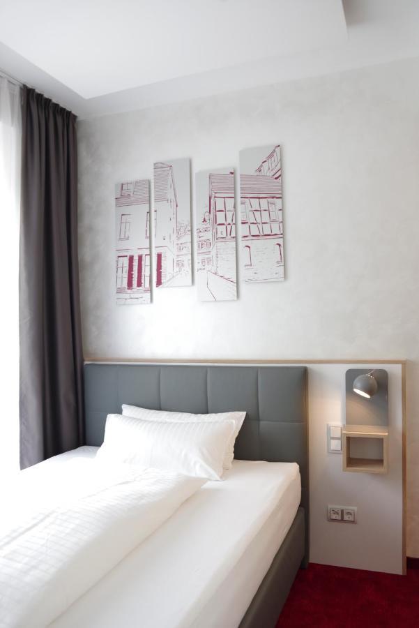 Hotel Am Waldkasino Эрфурт Экстерьер фото