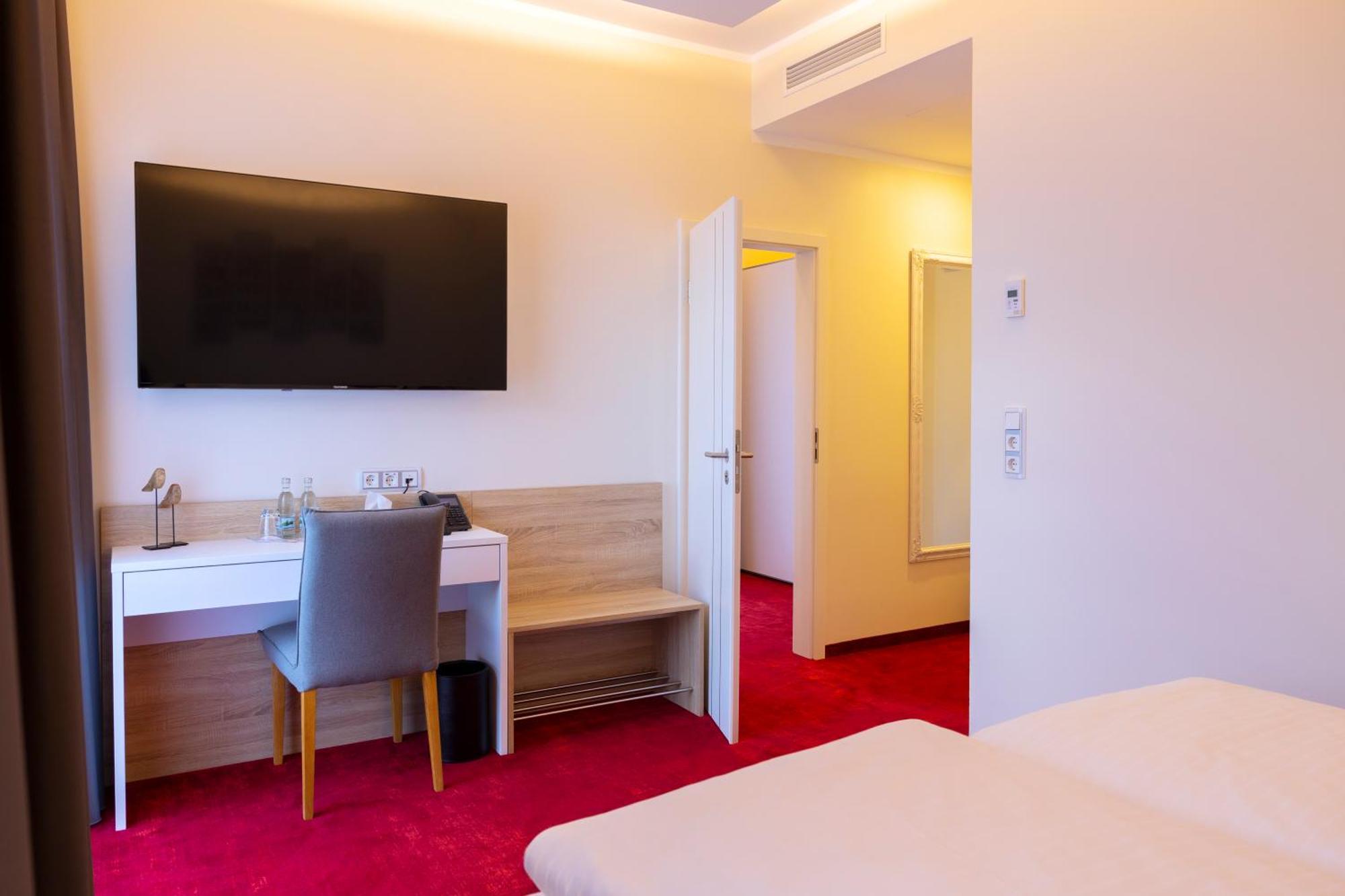 Hotel Am Waldkasino Эрфурт Экстерьер фото